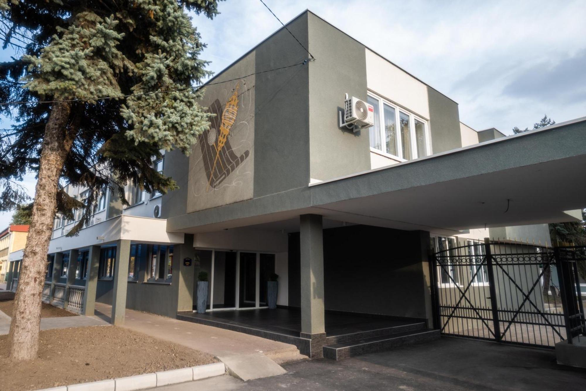 Hotel Mio City Kula Экстерьер фото