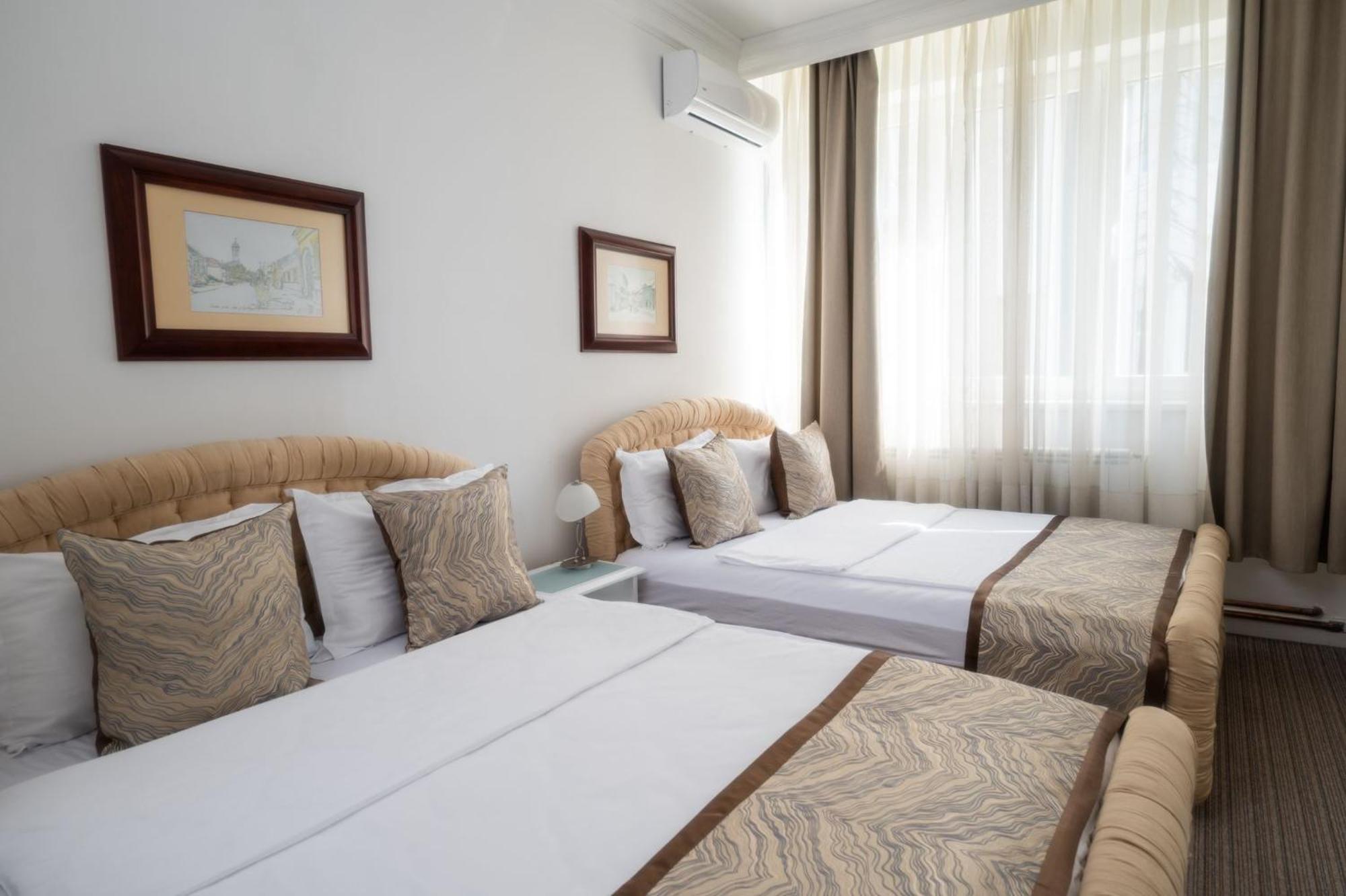 Hotel Mio City Kula Экстерьер фото