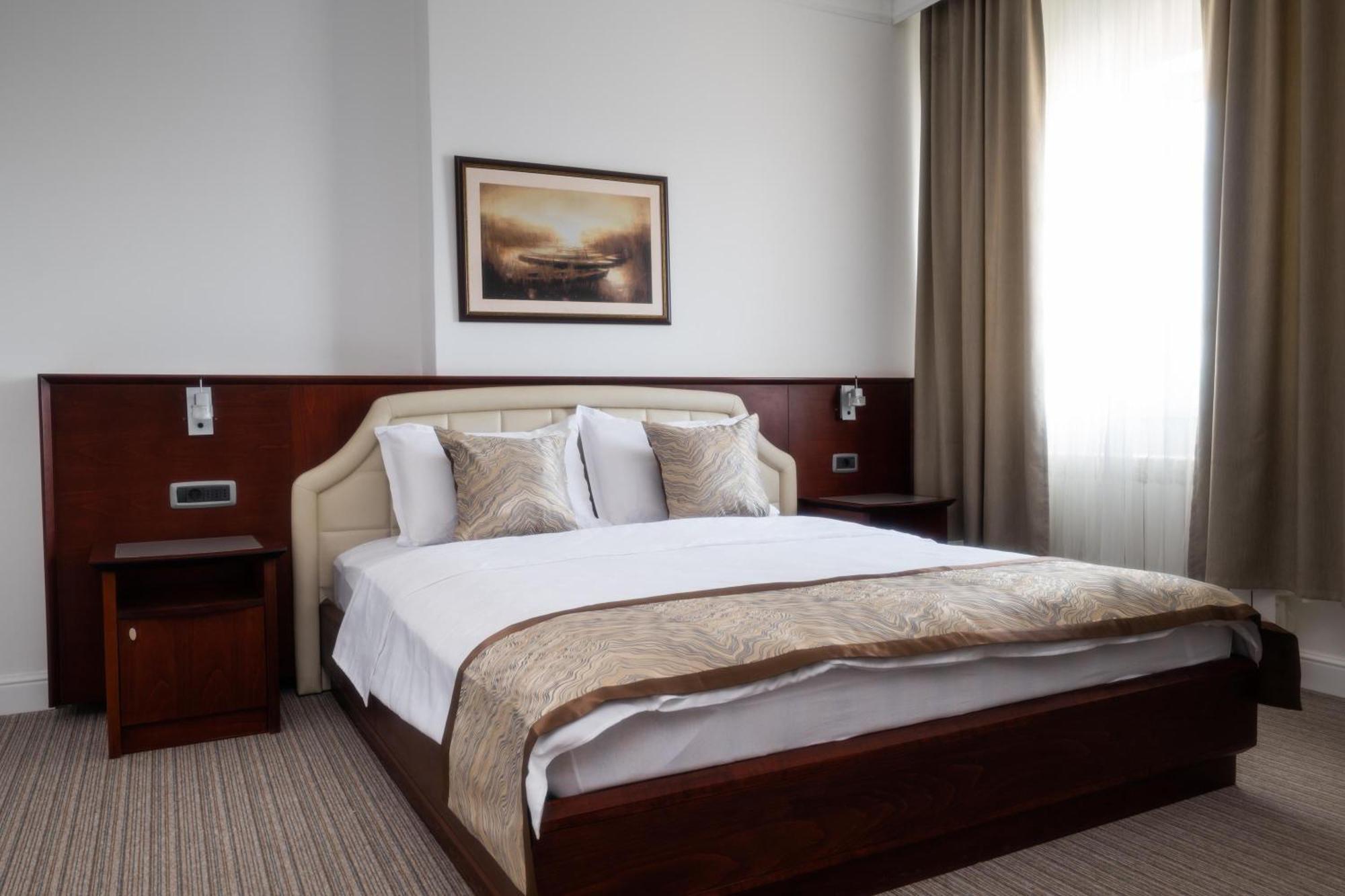 Hotel Mio City Kula Экстерьер фото