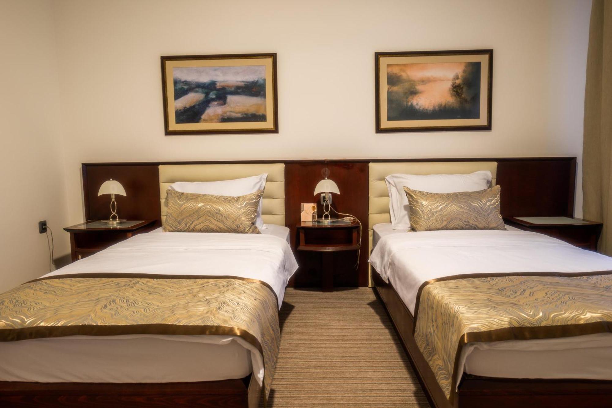Hotel Mio City Kula Экстерьер фото