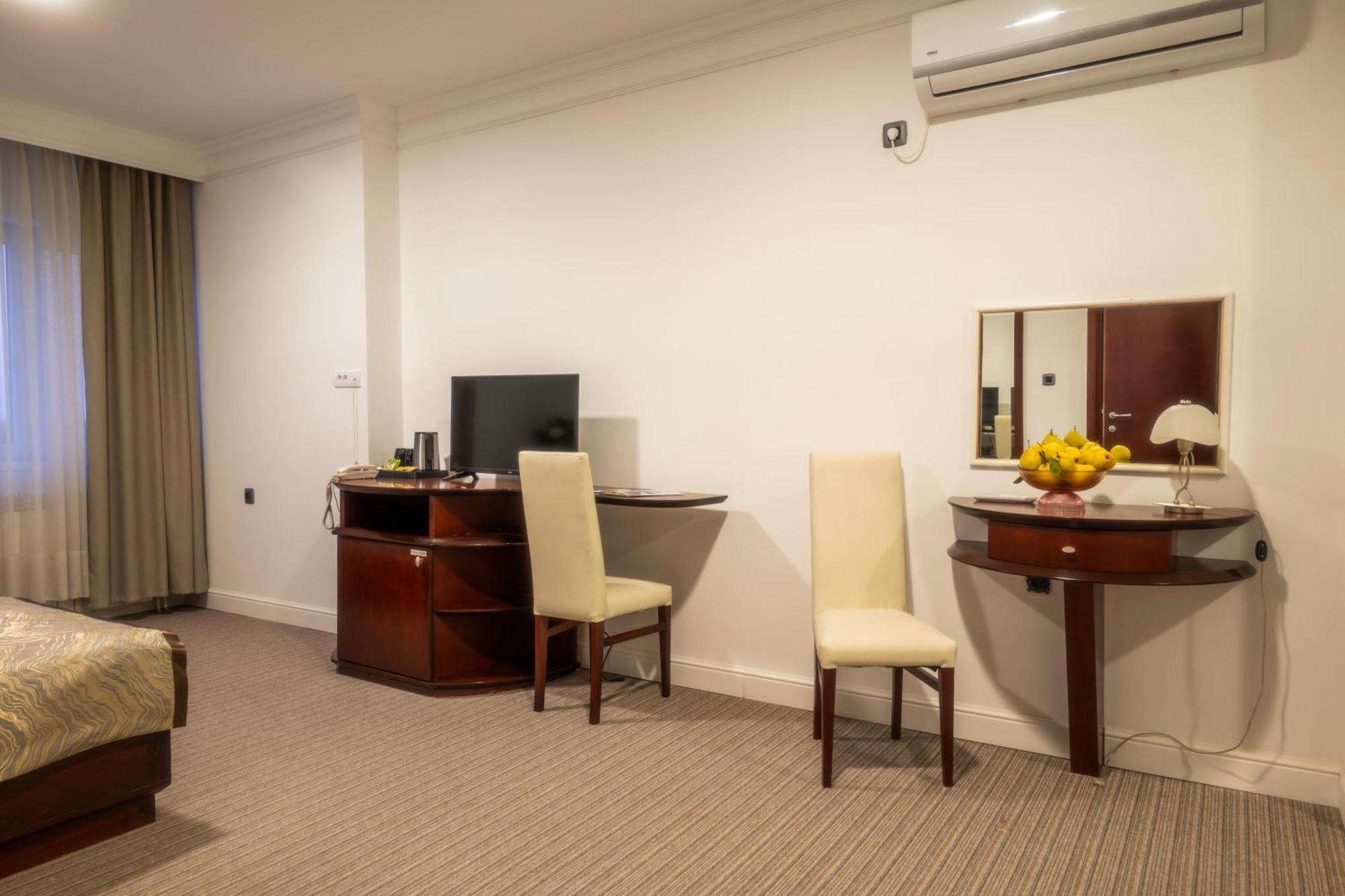 Hotel Mio City Kula Экстерьер фото